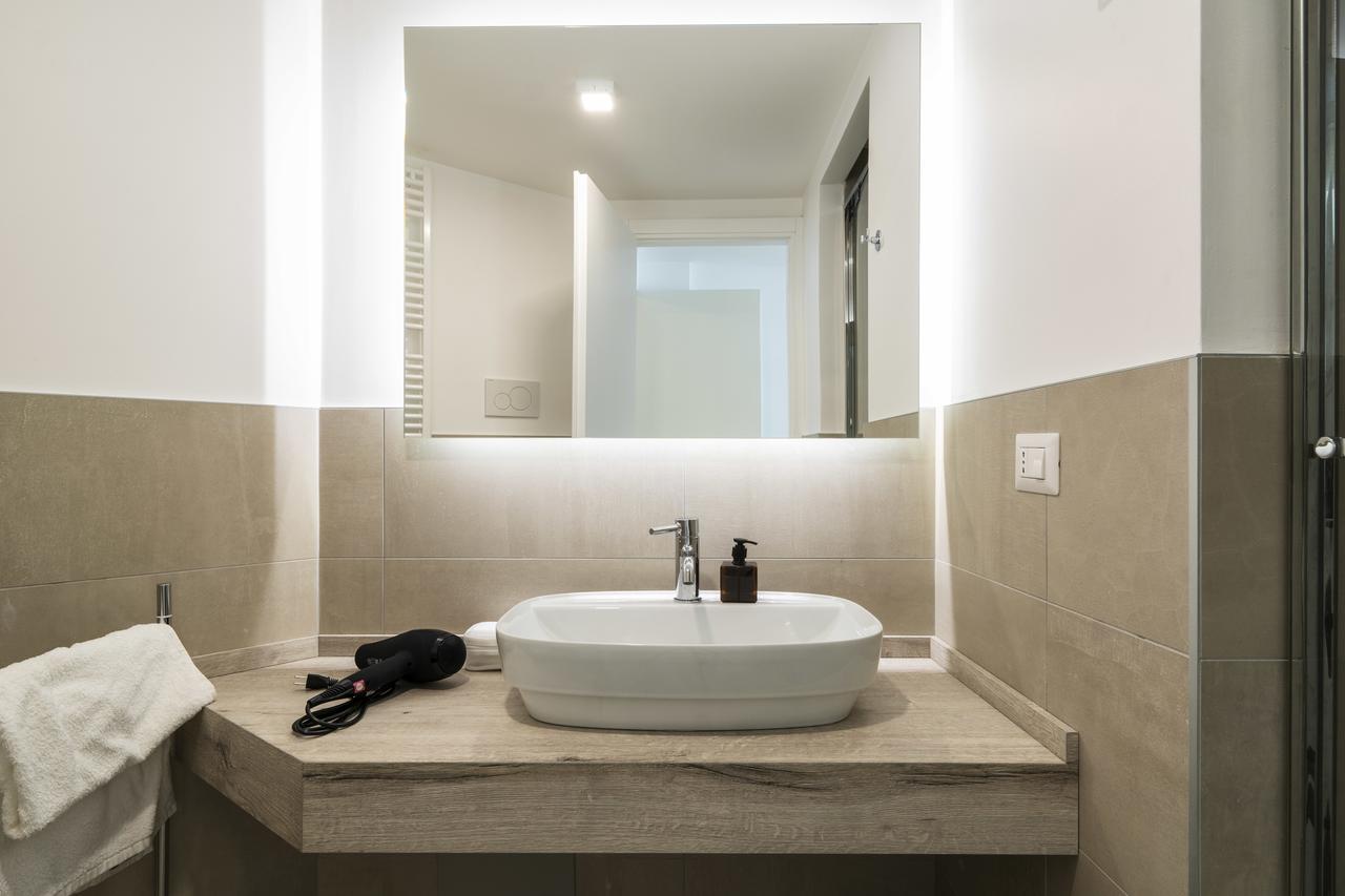 Residenza Cornaggia Apartment มิลาน ภายนอก รูปภาพ