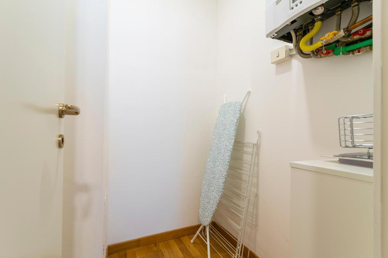 Residenza Cornaggia Apartment มิลาน ภายนอก รูปภาพ